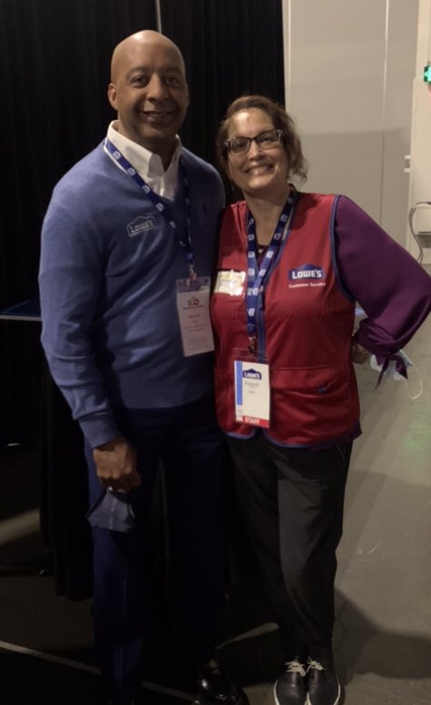 Greg_Hunko's tweet photo. Raquel at the SMM https://t.co/1BdKt8BCLM