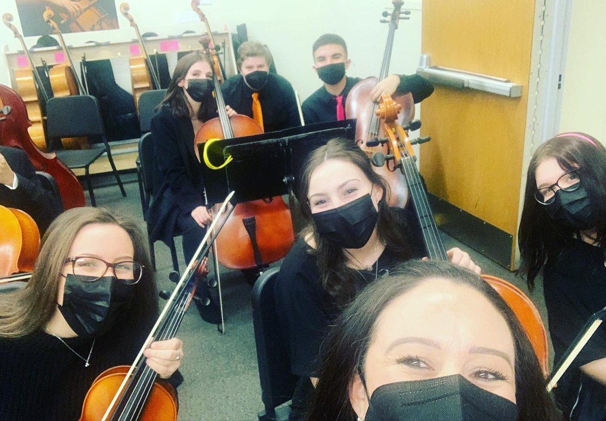 DalerStrings's tweet photo. Chamber Orchestra 2022! #DalerStrings #dalerpride @FHSDalers @DalersFineArts https://t.co/pOF9NGZCxb