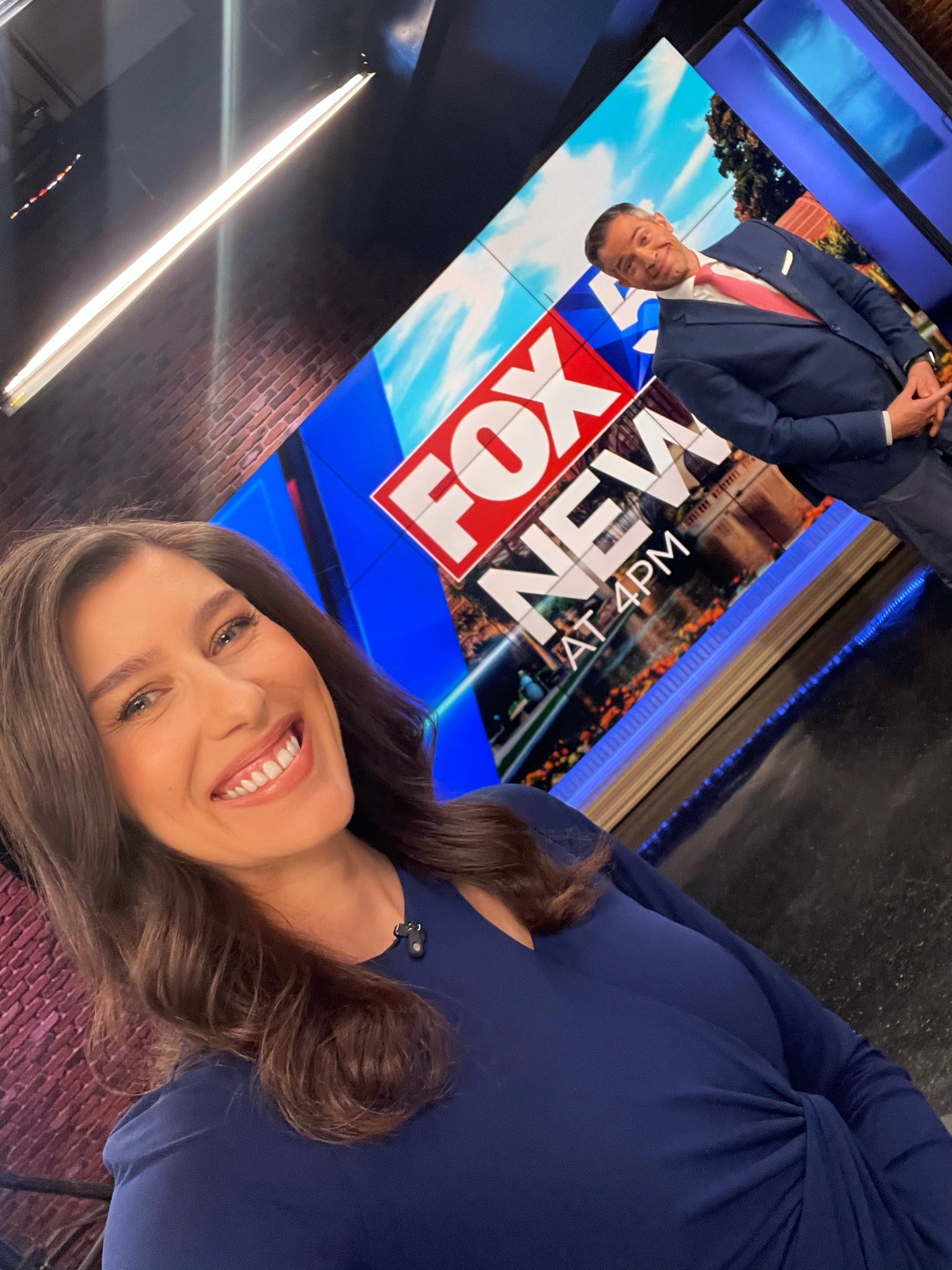 Fox 32 deals news live stream