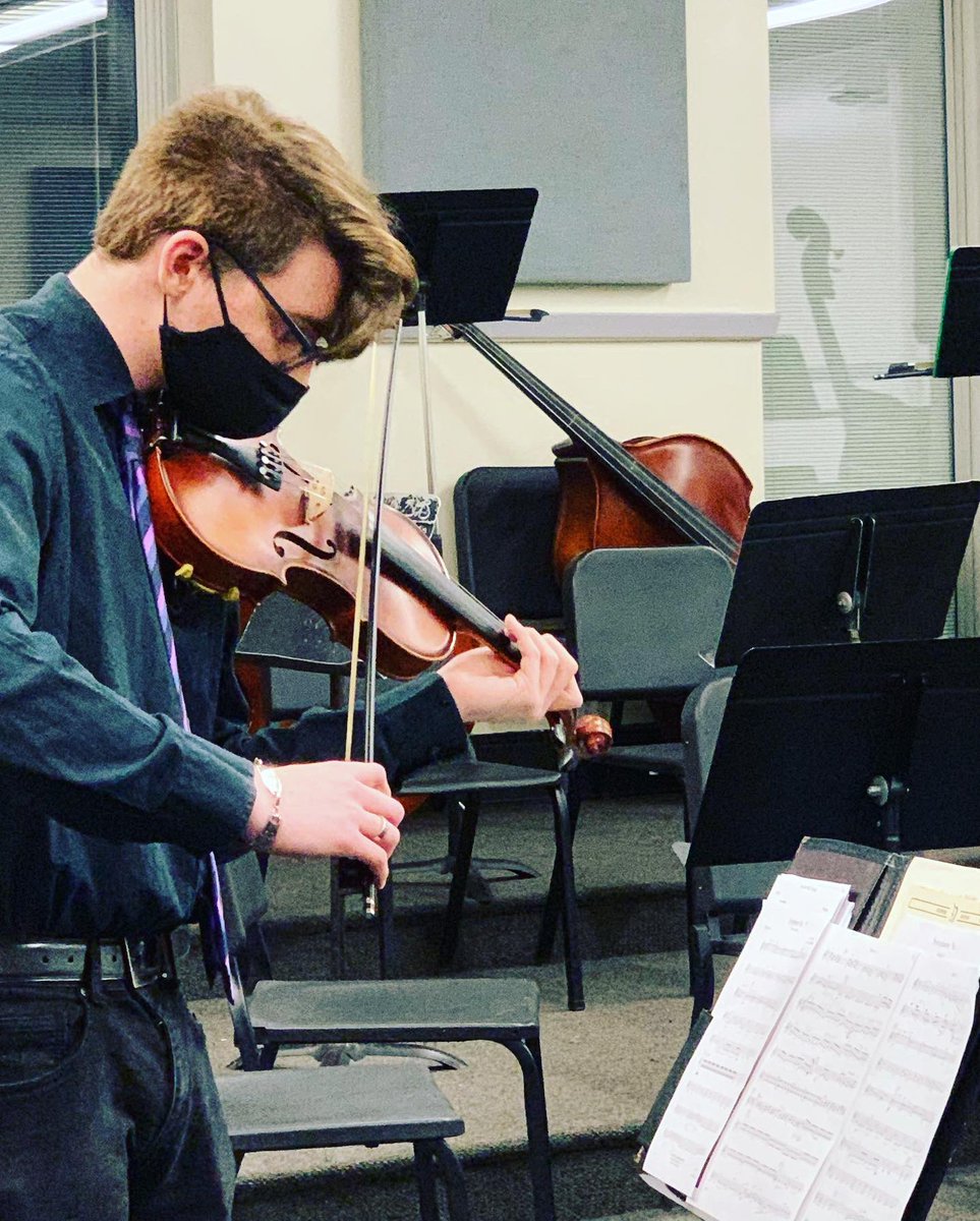 DalerStrings's tweet photo. Chamber Orchestra 2022! #DalerStrings #dalerpride @FHSDalers @DalersFineArts https://t.co/Q1g81fpZvN