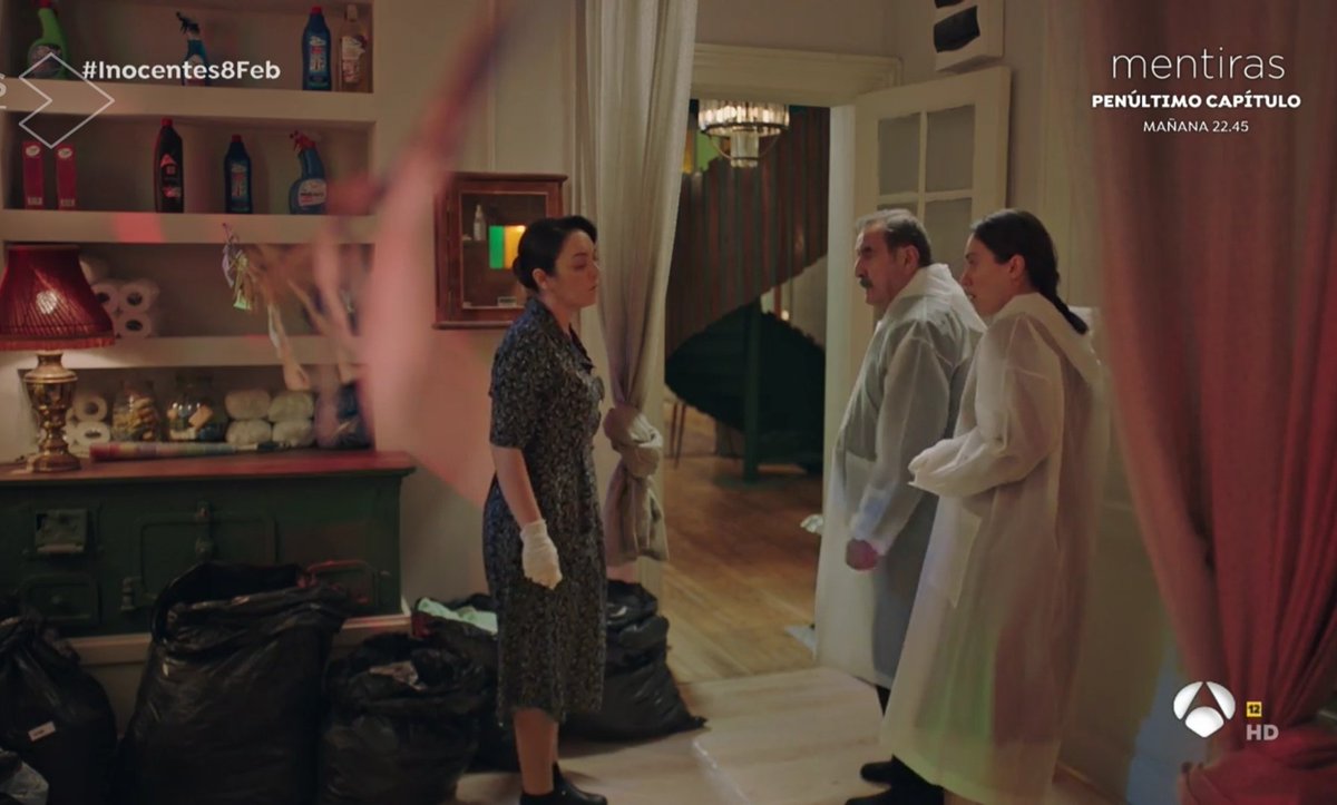 Ayse_oficial's tweet photo. #Inocentes8Feb @Safiye_Inocent Hermana nos vamos, quieres algo?. Si, no te preocupes. Tranquila ahora nos lo ponemos. El médico le dijo que tenía que andar después de cenar una hora cuatro veces a la semana. Es bueno para su diabetes y también para la tensión. Vamos papá https://t.co/RGfd7fDaPx