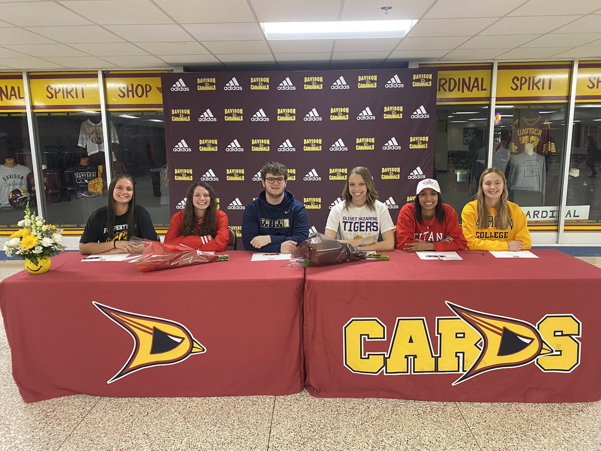 Congrats to our Davison Student Athletes who were celebrated at the Cardinal Signing Ceremony this evening. Always awesome to see hard work and dedication pay off!! Nice work Cardinals! Very Proud of you. #DavisonMadePride💪