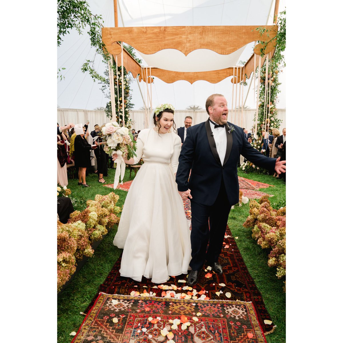 Floating chuppah for Matalin Carville and Sam Joel with <a href="/AmaryllisInc/">Amaryllis, Inc.</a>.  Photo by <a href="/kateheadleyDC/">Kate Headley</a>.