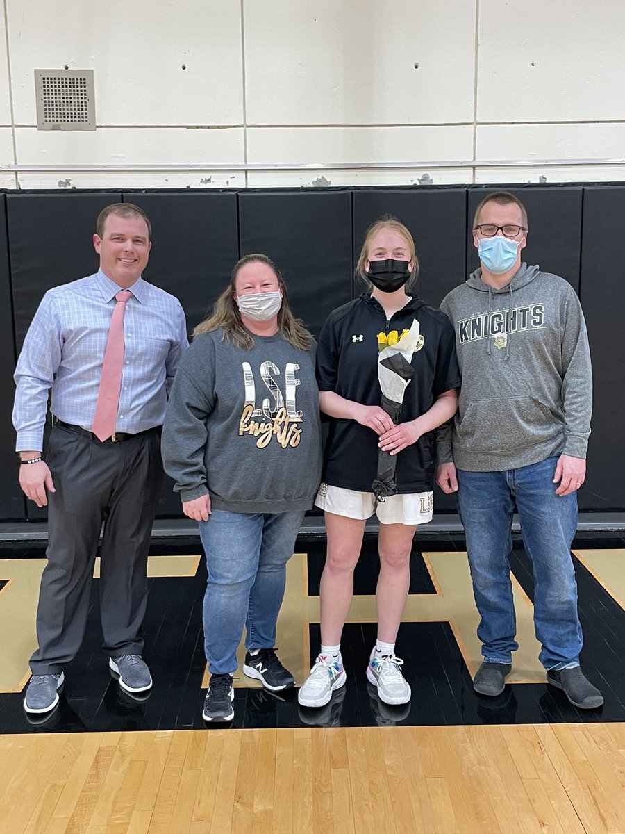 LSEAthletics's tweet photo. Congratulations LSE Senior GBB student-athlete, Sydney Logan. Good luck on your future endeavors. #CultivateSuccess https://t.co/zMfIFYBbCU