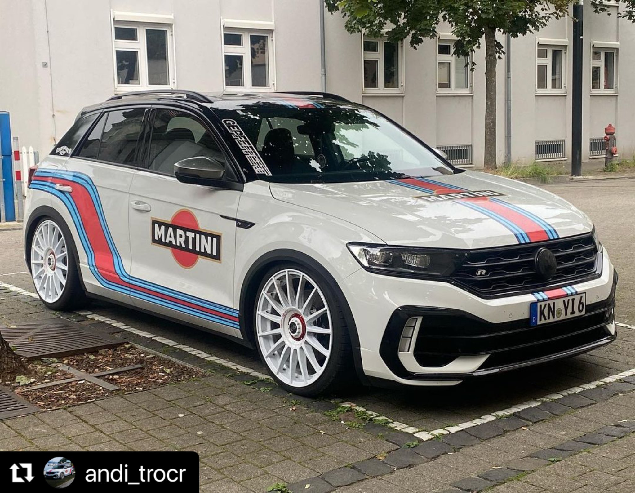 VW T-Roc A1DFF　ステアリングホイール 型式:3DA-A1DFF｜T－ロック(フォルクスワーゲン)の総合情報