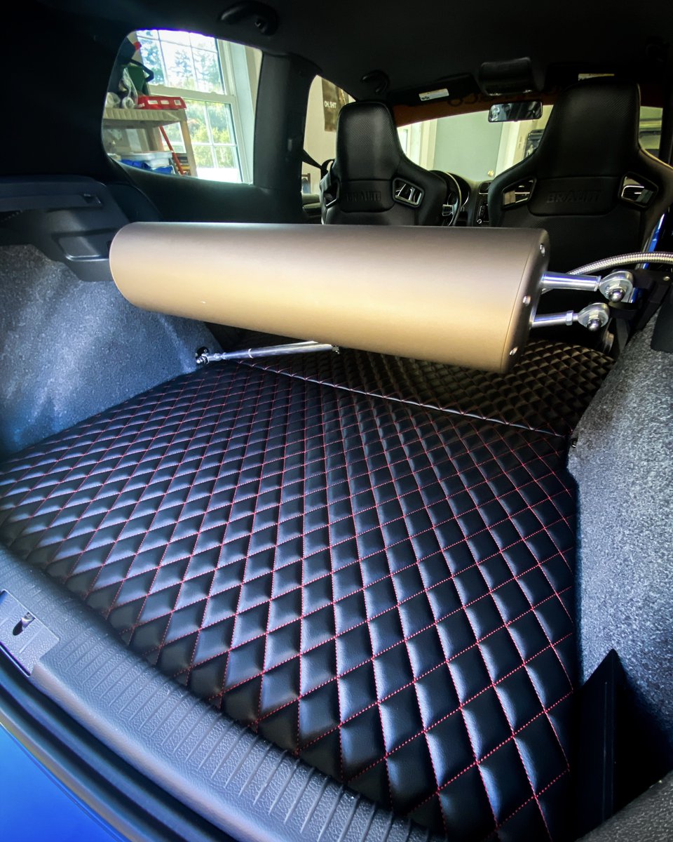 AccuAir's tweet photo. Swipe to see the surprise in the trunk. 🤯@wobgti’s floating tank set-up in his MK6 is next level! Tag us in your creative tank set-ups. 

#AccuAir #eLevel #Bagged #BaggedMK6 #VW #MK6 #GTI #BBS #AirSuspension https://t.co/eORW8j9fuk
