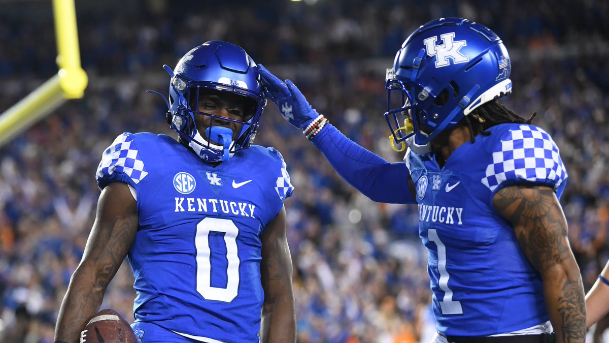 I am Truly blessed to receive an offer from Kentucky🤍💙 <a href="/sims_coach/">COACH SIMS</a> <a href="/Coach_Johan/">Johan Betancourt</a> <a href="/GabyUrrutia247/">Gaby Urrutia</a> <a href="/JohnGarcia_Jr/">John Garcia, Jr.</a> <a href="/Andrew_Ivins/">Andrew Ivins</a> @SWiltfong247 <a href="/CoachC_Collins/">Chris Collins</a>