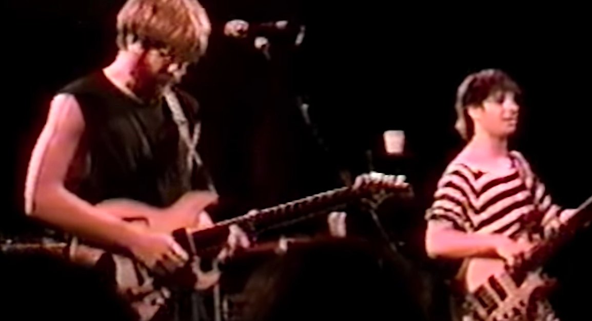 madphunker's tweet photo. The Happy Whip & Dung Show is on the air. on the show tonite is #phish from 3/17/1991 Wheeler Opera House, Aspen, CO. catch the FREE live stream @ https://t.co/RQvEllh512.
#phishspring1991 #thirstynightjams #CommunityRadio #WMRW https://t.co/cOysYZz7vO
