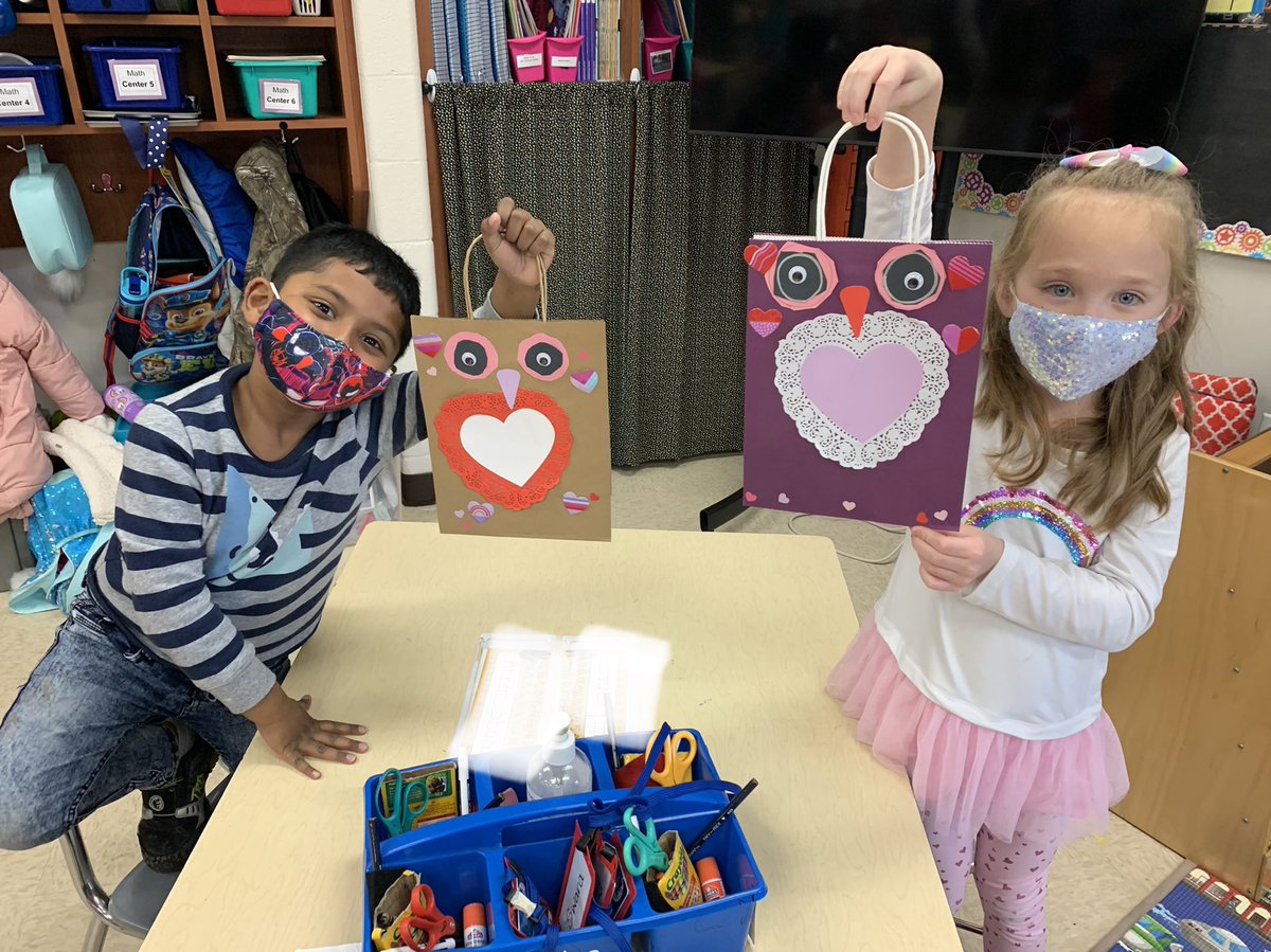 MrsBishopNPSD's tweet photo. We had so much fun today creating our Valentine’s Day bags. They were extra special because they looked like our Mama Echo! ❤️ Students can’t wait to fill them up for each other! A Special THANK YOU to our homeroom parents who go above and beyond to make our holidays special! https://t.co/74JSyF0BxV