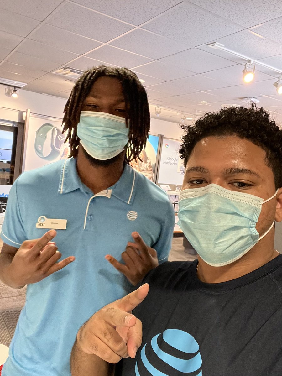 Shout out to new hire Charles on a killer day! Helped with closing his first #DirecTVStream <a href="/Mr_Feliciano20/">Erik Feliciano</a> <a href="/404girl/">Betsy Francis</a> <a href="/CamDunn18/">Cam Dunn</a> <a href="/jillmill321/">Jillian Miller</a> #DoverStrong