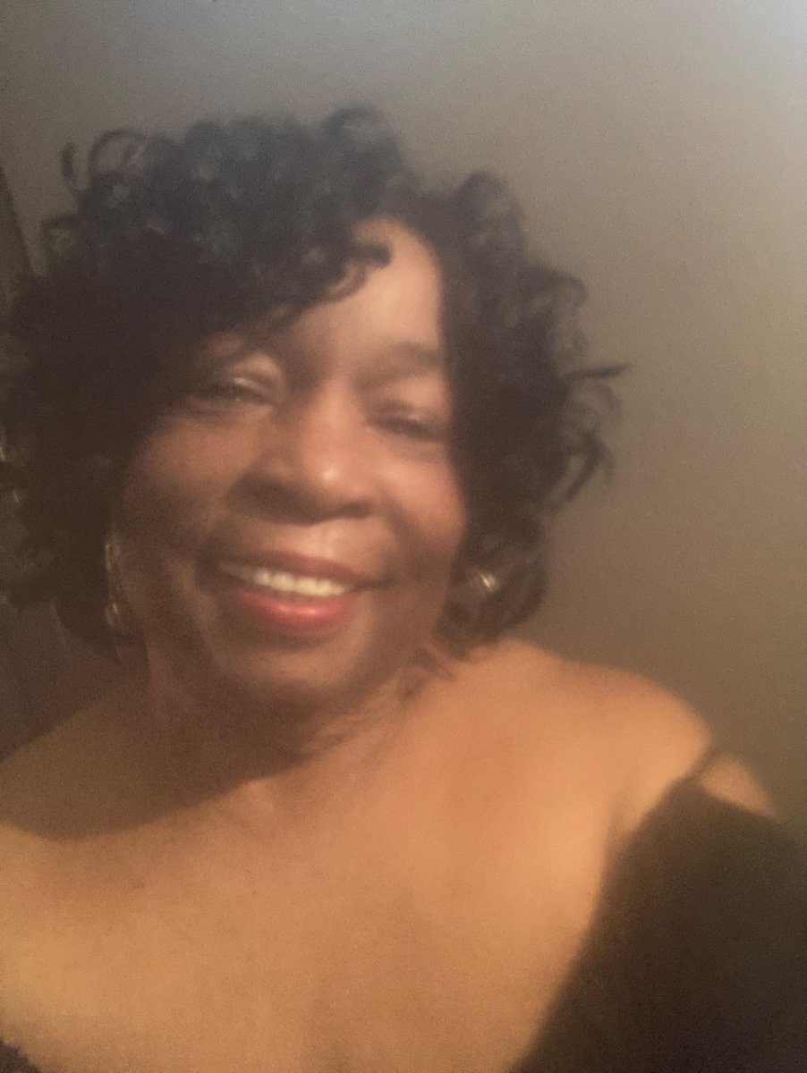 e10jlb1's tweet photo. @drdre: Hi my name is Joyce, I would love to share my ‘black history story,’  with you and the  world. An amazing, inspiring, TRUE story. Recipient of a kidney transplant, by way of a message in a bottle. To inspire others never give up, keep the faith, believe. Thanks https://t.co/bSa2BhUkrL