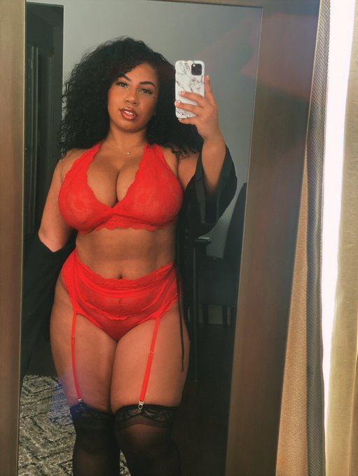 Eat ya ❤️ out https://t.co/ejPgQhfLcm