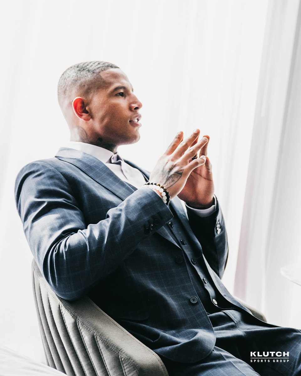 Raiders's tweet photo. Darren 👏 Waller 👏

#NFLHonors | 6pm | ABC/ESPN+/NFLN https://t.co/IulHCvXN6K
