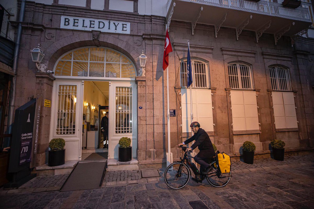 tuncsoyer's tweet photo. Bugün 11 Şubat Kışın İşe Bisikletle Gitme Günü. 🚴‍♀️🚴

Bu anlamlı günde tüm vatandaşlarımızı pedallarını sağlık için çevirmeye davet ediyor, bisiklet kullanımının şehrimizde ve tüm ülkemizde yayılmasını diliyorum. https://t.co/UpHdjP3HaF