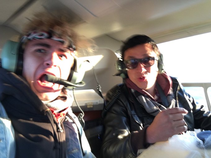 Que har&iacute;as si de la nada llego en un helic&oacute;ptero y te digo &ldquo;s&uacute;bete y no preguntes&rdquo;? https://t.co/k8D