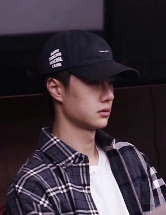 702universe2's tweet photo. ใครไหวปัยก่อนเรยข่ะ ;_; https://t.co/HfuZy6sbmX