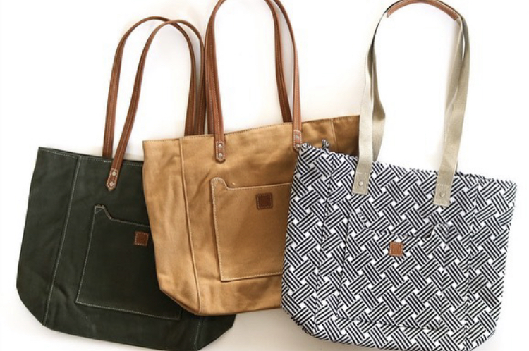 Our tote bags that are both useful and stylish.
#whenyoubuyabagyouholdthehandofthewomanthatmadeit
#womenempowerment 
#WENDAFRICA