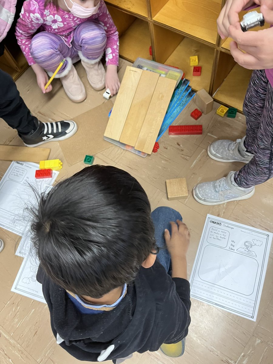 MrsKWood14's tweet photo. Building ramps to make our car go faster and further. @BRRSDHamilton https://t.co/bFdwOUPuZZ