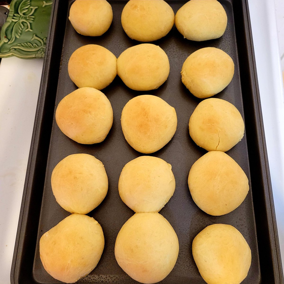 CandaceSotela's tweet photo. Fresh baked rolls to go with a roast. π #dinner #itsallaboutthebread https://t.co/SNDx69EMoL