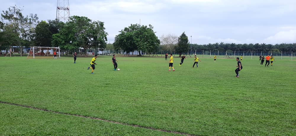 BolaTldm's tweet photo. Strike again!!! Kemenangan Pertama RMN FC dalam Kejohanan Bola Sepak Liga Pasir Panjang semalam. Semoga RMN FC terus maju.

#rmn22
#roadtoisg
#rahmatilahrmn 
@MkPLTLDM
@KDTEGUHSAMUDERA
@KDMAHAMIRU https://t.co/wQ5PsLA9K2