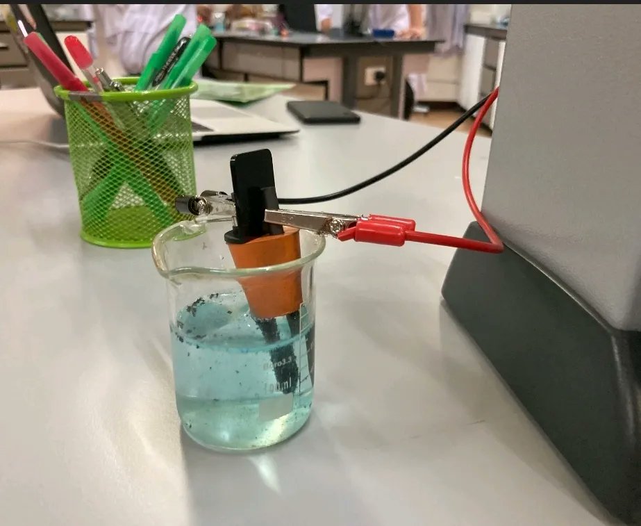 NAISManila's tweet photo. Our Year 10 students are back in the lab and using electricity to separate copper from copper sulfate. The process is called electrolysis and is used to extract many metals like aluminium, that we use in everyday life.

#NAISManila #secondaryschool #FacetoFaceClass https://t.co/4Ad5V9qdeN