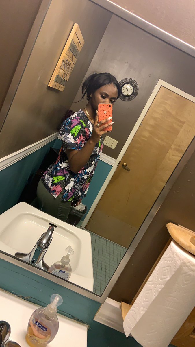 CocoPrincessP's tweet image. Love getting to the bag 🤑🤑