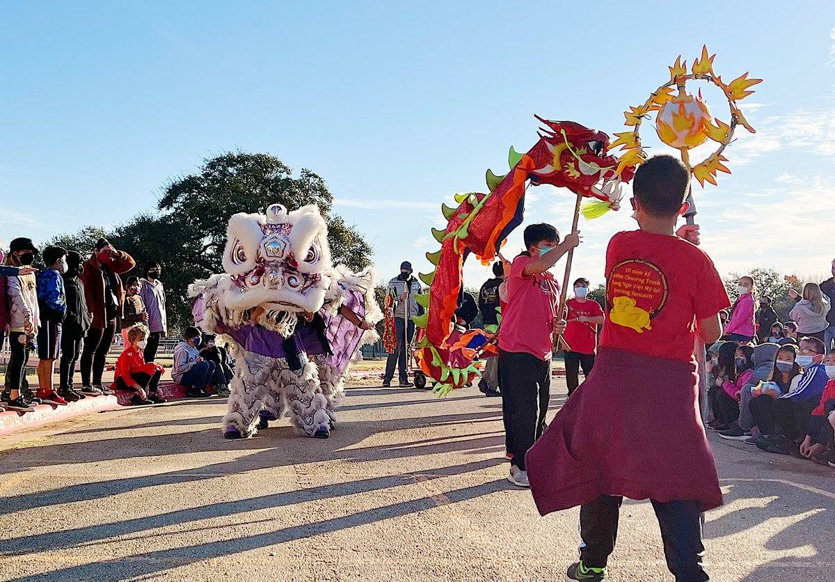 Ariel_GrecoBelz's tweet photo. What a special day at Summitt! A large part of Summitt’s heartbeat returned today! Celebrating the Lunar New Year with a modified but powerful Tet Dragon Parade! Chúc mừng năm mới! @SummittEagles https://t.co/AJP90DNT9E