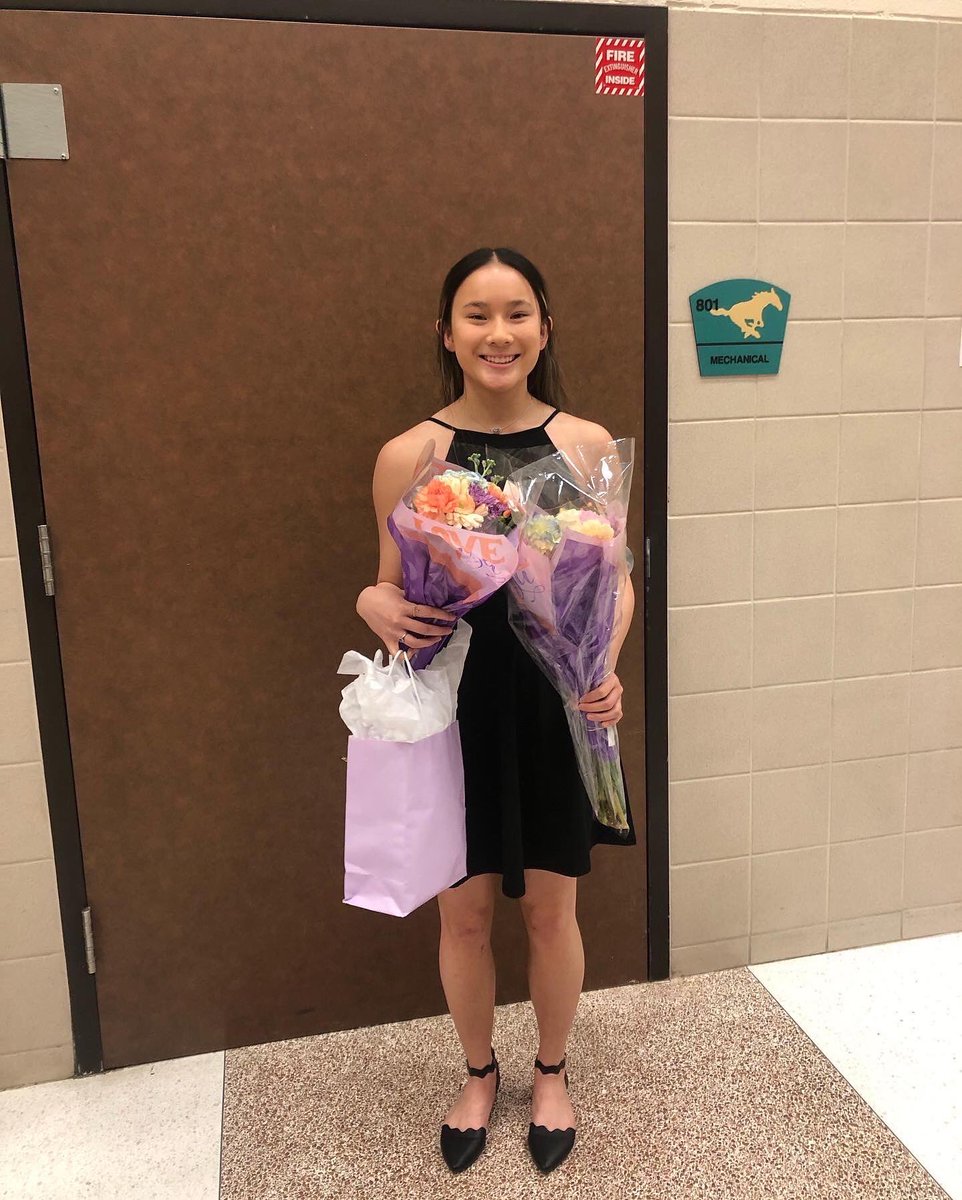memorial_gbb's tweet photo. SPECIAL shout out to this Mav for making top 100 for class of 2022. We are so proud of you & how hard you work on & off the court!!! We are so happy for you & canโt wait to see what great things you do in life. ๐๐ฅ๐#PushOrBePushed #StudentAthlete #GoMavs #Top100 https://t.co/p32pkOorhK
