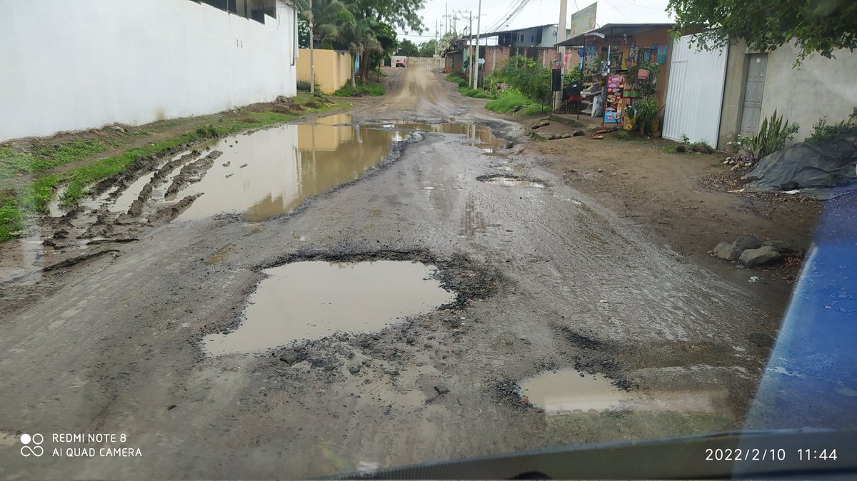OswaldCarrilloM's tweet photo. En nuestro plan de trabajo es prioritario la vialidad y movilidad mediante la construcción de anillos viales que integren nuestros barrios con la cabecera cantonal e impulsaremos la creación de una coop. De buses urbanos @MashiRafael @marcelaguinaga @KatiuskaMEc @LeoOrlandoA https://t.co/kCx7YADALW