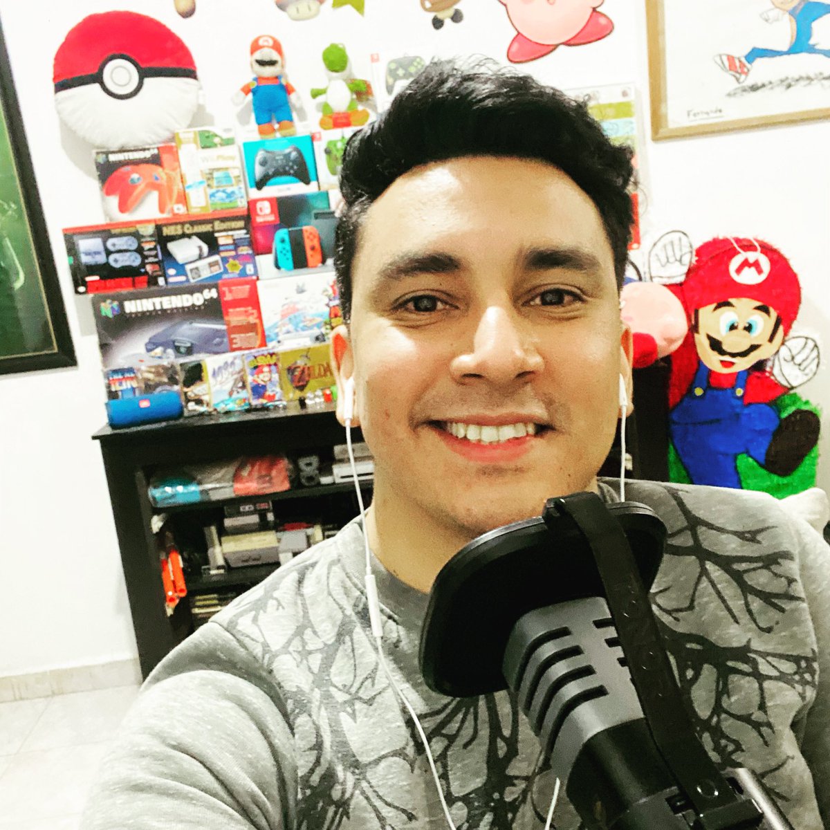 mr_trumpetman's tweet photo. #Grabanding el nuevo episodio @Modo7Pod !! Estén al pendiente para que no se pierdan nuestra Charla Libre sobre los Partners o amigos más incónicos en los videojuegos. https://t.co/rSPkRqFFIq