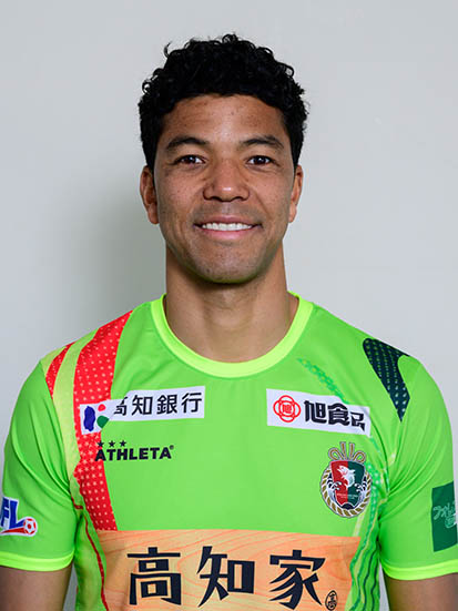 高知ユナイテッドsc この度 高知ユナイテッドsc に タンドゥ ベラフィ Tando Velaphi 選手が入団することとなりましたのでお知らせいたします タンドゥ ベラフィ選手のコメントはこちら T Co pilql77f T Co Tft0vuy5us Twitter