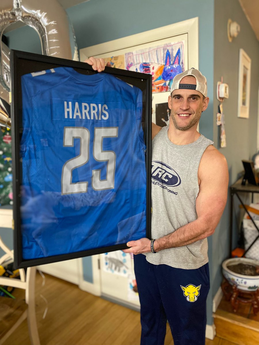 Awesome birthday gift! <a href="/Jamahl/">Will Harris</a> next time you’re in town I need this thing signed. <a href="/CRHFootball/">Choate Rosemary Hall Football 🐗</a> #crankit