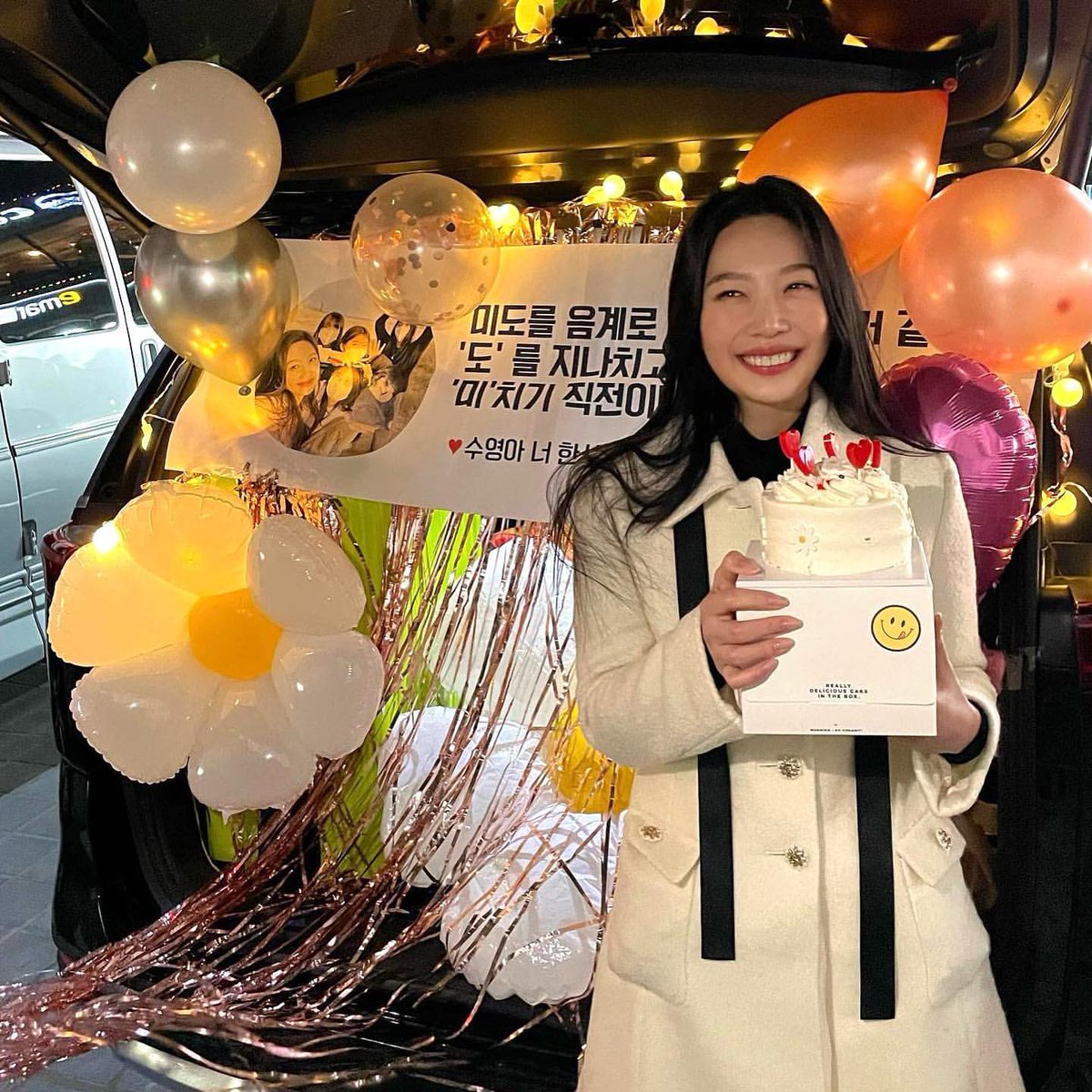 I feel sad because it was the last day of shooting and feel so proud for everyone who worked hard until now. It wouldn't be that easy without helps from everyone here yet I feel so grateful for everything. Now, I'll be the better Joy who are ready to be your serotonin booster. 💚