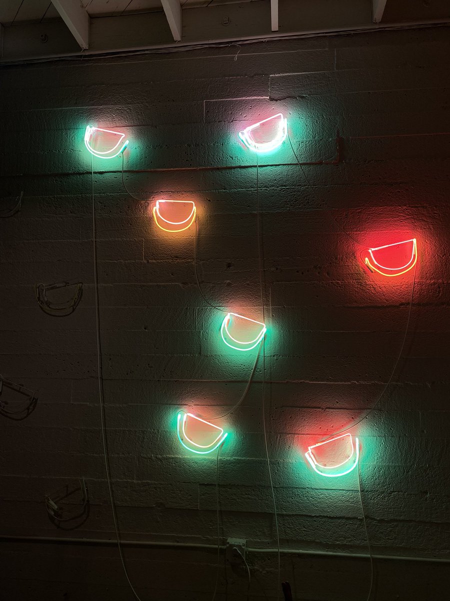 Today’s playground pt. 3

#neon #installation #WorkinProgress