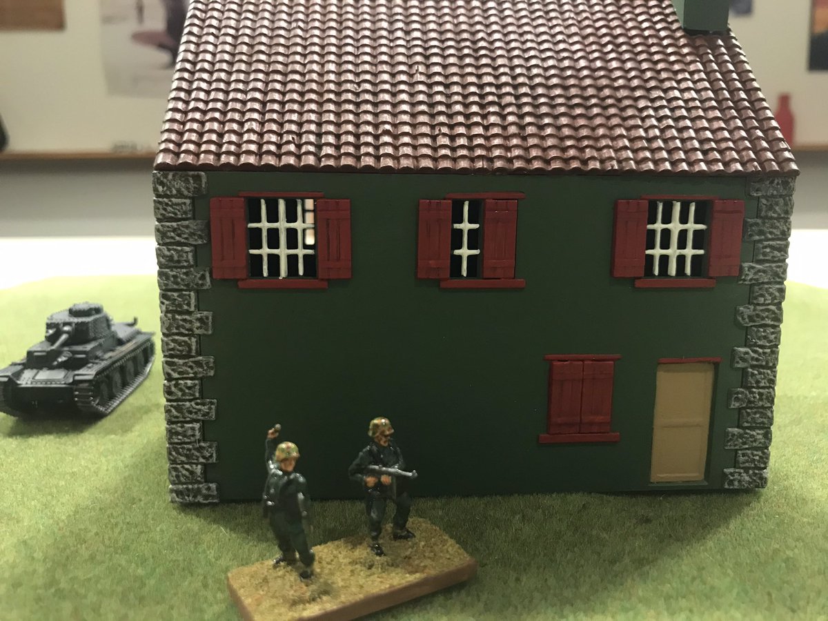 murkyshore's tweet photo. Finished another 1/72 scale Armourfast Farmhouse. A fairly decent model but not up to the standards of Italeri’s 1/72 buildings. #172scale #armourfast #ww2building https://t.co/98TGEoShHT