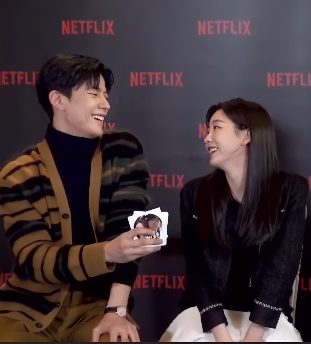 ZellyangM's tweet photo. Couple things💅✨
#allofusaredeadnetflix 
#NamHyeok 
#Yiso https://t.co/nBZyF4BokE