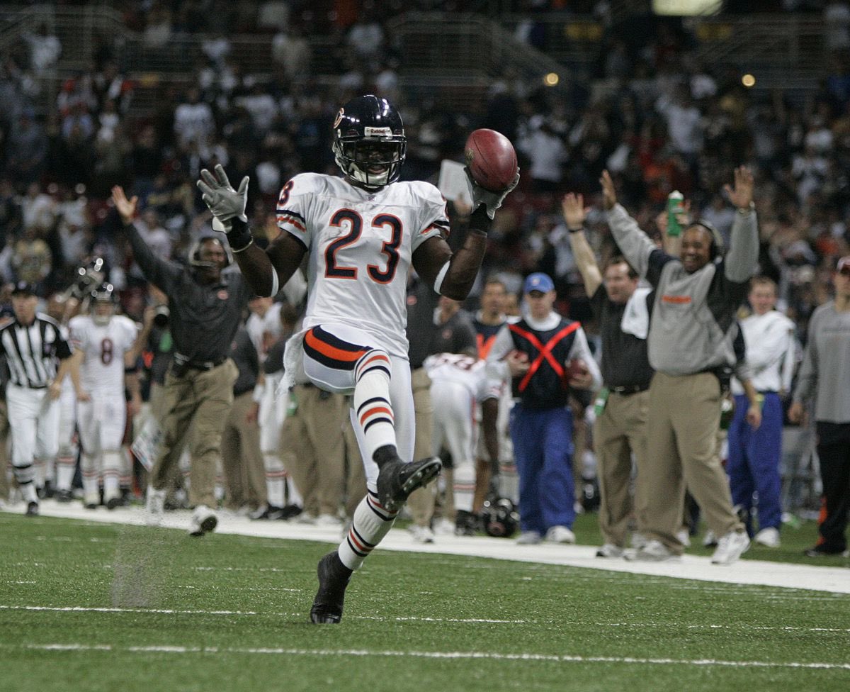 davebftv's tweet photo. I grew up watching Hester. Might be a bit biased but man. 

He changed the game. Electrified it. Like he said himself, imagine the numbers he would’ve put up if they didn’t stop kicking to him.

Should’ve been first ballot. https://t.co/FAAaFFD7YF