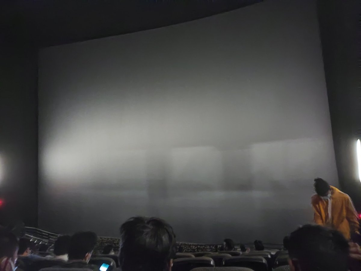 Ramanonymouss's tweet image. #Showtime: #Khiladi #PrasadsLargeScreen 😁