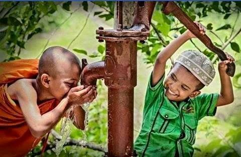 RajshriDhananj1's tweet photo. Before Becoming Anything Be
Human being first ..🌱🌺
#InspirationalQuotes #thoughts
#humanity #Unity_Is_Power https://t.co/98zsDvX2t3