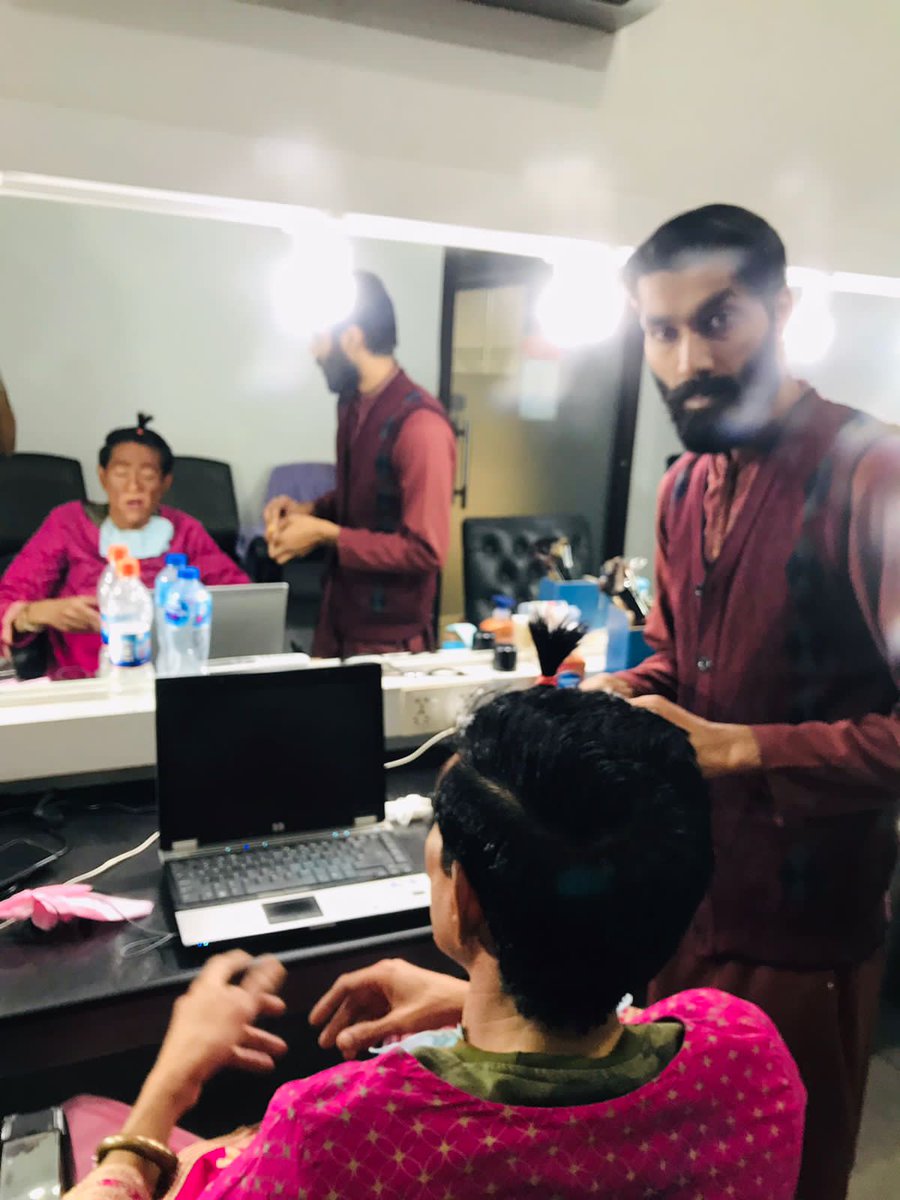 jawadkhan15811's tweet photo. #GNN #TSKB #New #Hina_niyazi #Getups
#Makeup #Joji #Jawad_Khan1581
!.. KHAN'S BRO..! https://t.co/ecESZSFXsI