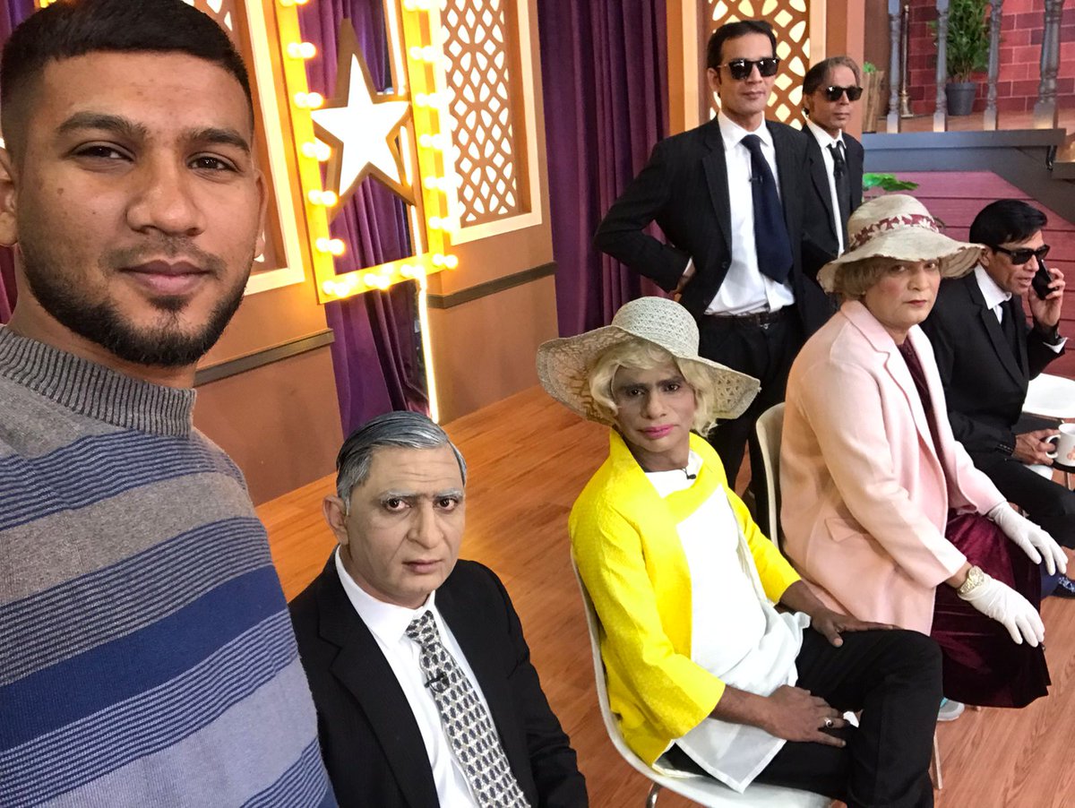 jawadkhan15811's tweet photo. #GNN #TSKB #New #Hina_niyazi #Getups
#Makeup #Joji #Jawad_Khan1581
!.. KHAN'S BRO..! https://t.co/JN5yELx02X