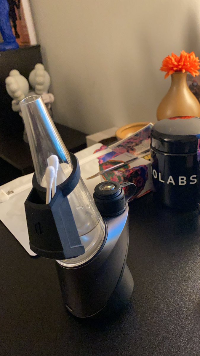 HashMasterZa's tweet photo. Finally cleaned the puffco and got some quality rosin😌 https://t.co/Jrnytsdr7x