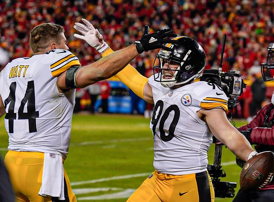 DerekWatt34's tweet image. Unbelievably Proud of This Guy! I Never Take These Experiences For Granted! Love You Bro #DPOY