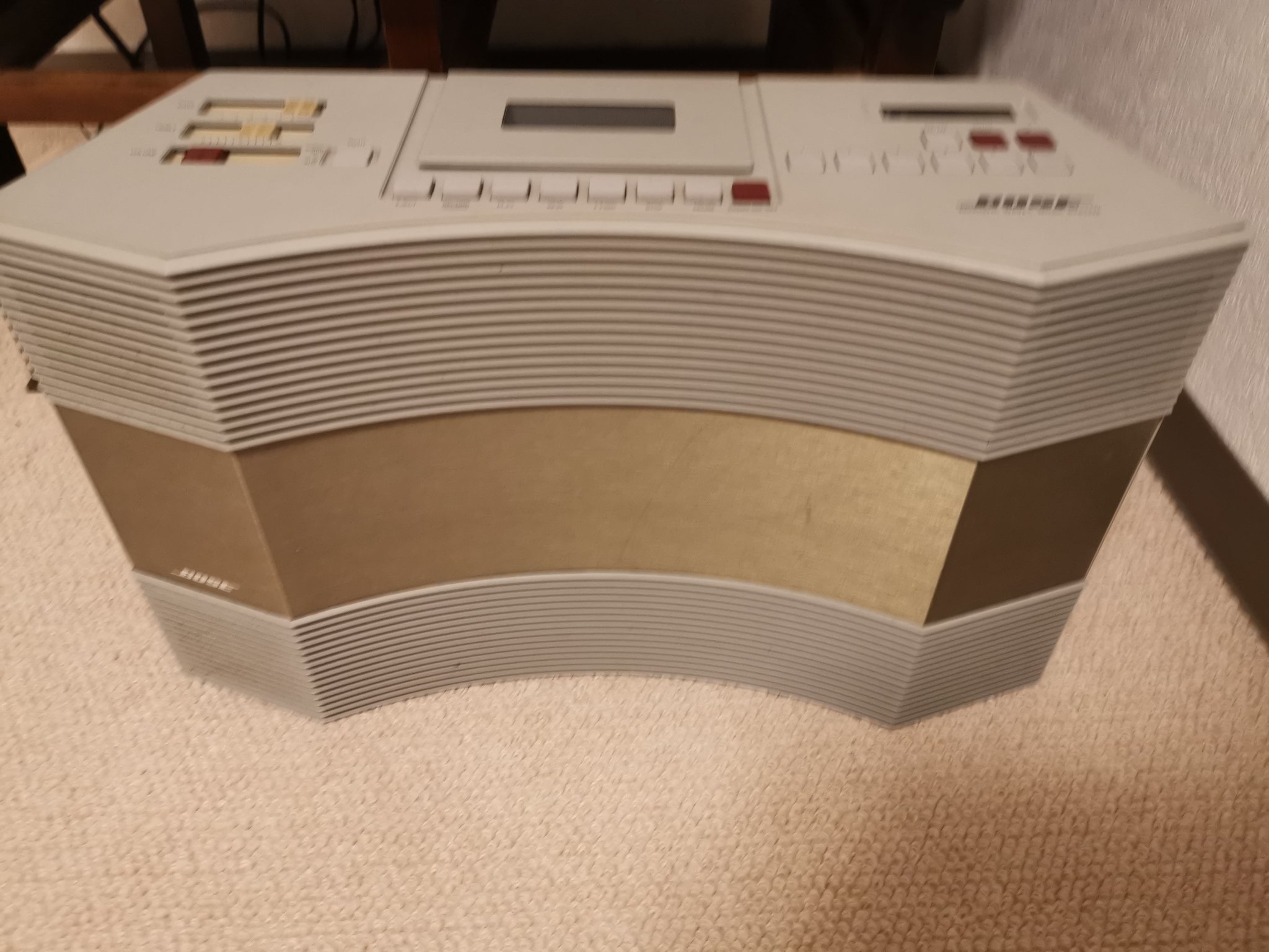 AW-1 【レストア完】BOSE ラジカセ カセットも元気 音楽再生重視 AW-1 【レストア完】BOSE ラジカセ カセットも元気 音楽再生重視