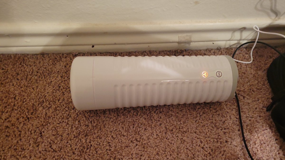Gingrboi69's tweet photo. I got a new toy, should I let yall control it tho?🧐 https://t.co/6XBsdvINfb