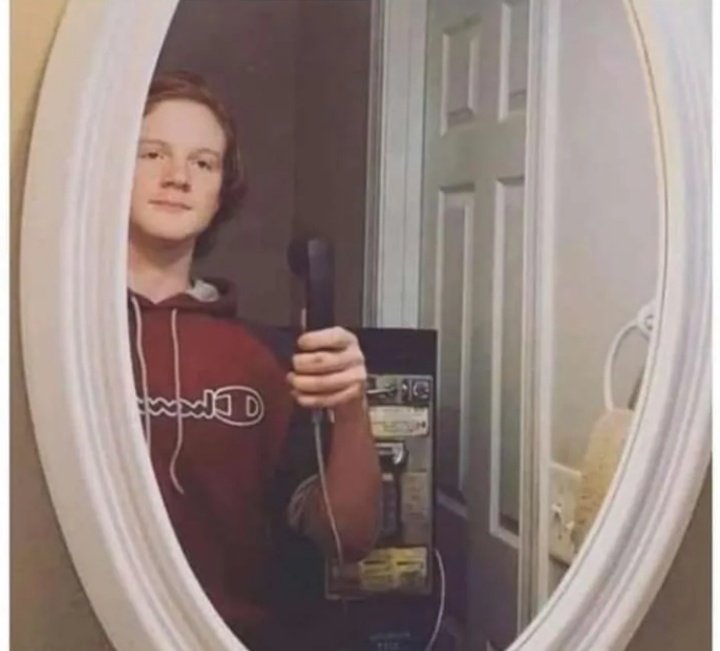 itz_messy786's tweet image. How we used to take selfies in the 90&apos;S