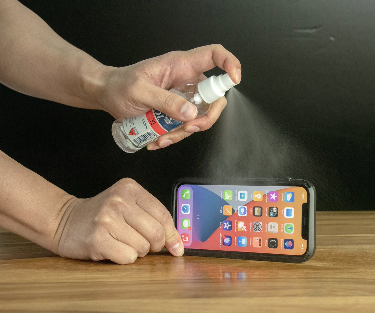 CatalystCase's tweet photo. Keep your iPhones, iPad, Apple Watch, AirTags or AirPods clean and virus/bacteria-free with #CatalystCase, easy peasy! https://t.co/tKA8SghTPf