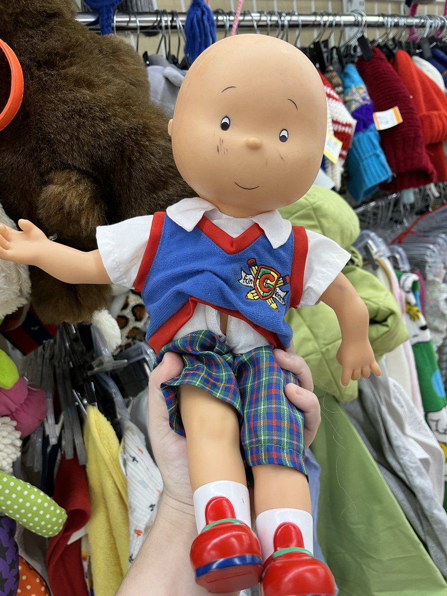 nrorart's tweet photo. Thrift finds I saw this week and didn’t scoop 💛 #thrifting https://t.co/sEThXfccYS