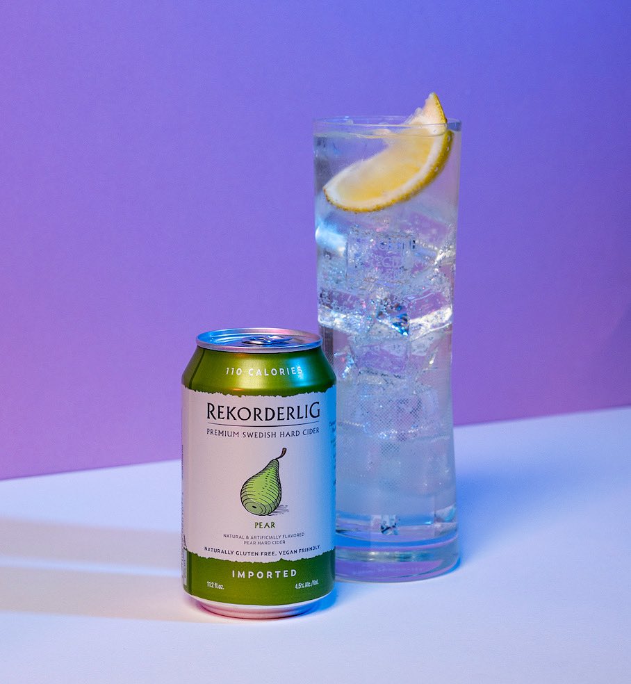 A Pear-fect Serve is just what you need. Don’t forget the fresh lemon squeeze. Yumm.

#beautifullyswedish #rekorderligcider #lowcalories #lowsugar #lowcarbs #glutenfree #veganfriendly