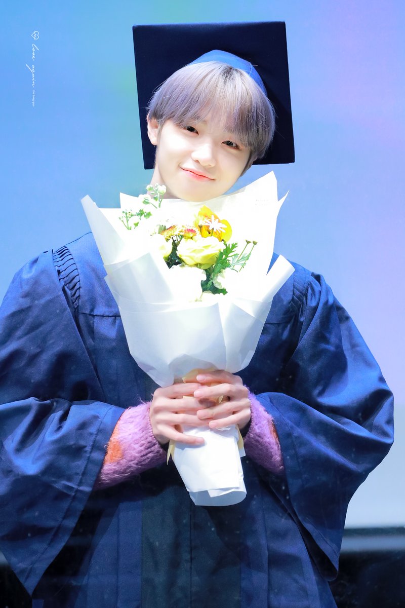 jeonwonwoo__177's tweet photo. aaa anak imutku suda lulussss, happy graduation dongpyo!!!💗
#MIRAE
#MarvelousDONGPYO_Graduation
@official_MIRAE https://t.co/obtZfIvBCW